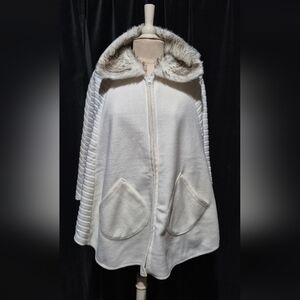 Moda Cream Hooded Sweater with Faux Fur Trim